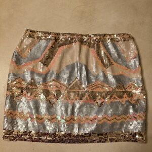 FOREVER 21 GEO SEQUIN MINI SKIRT